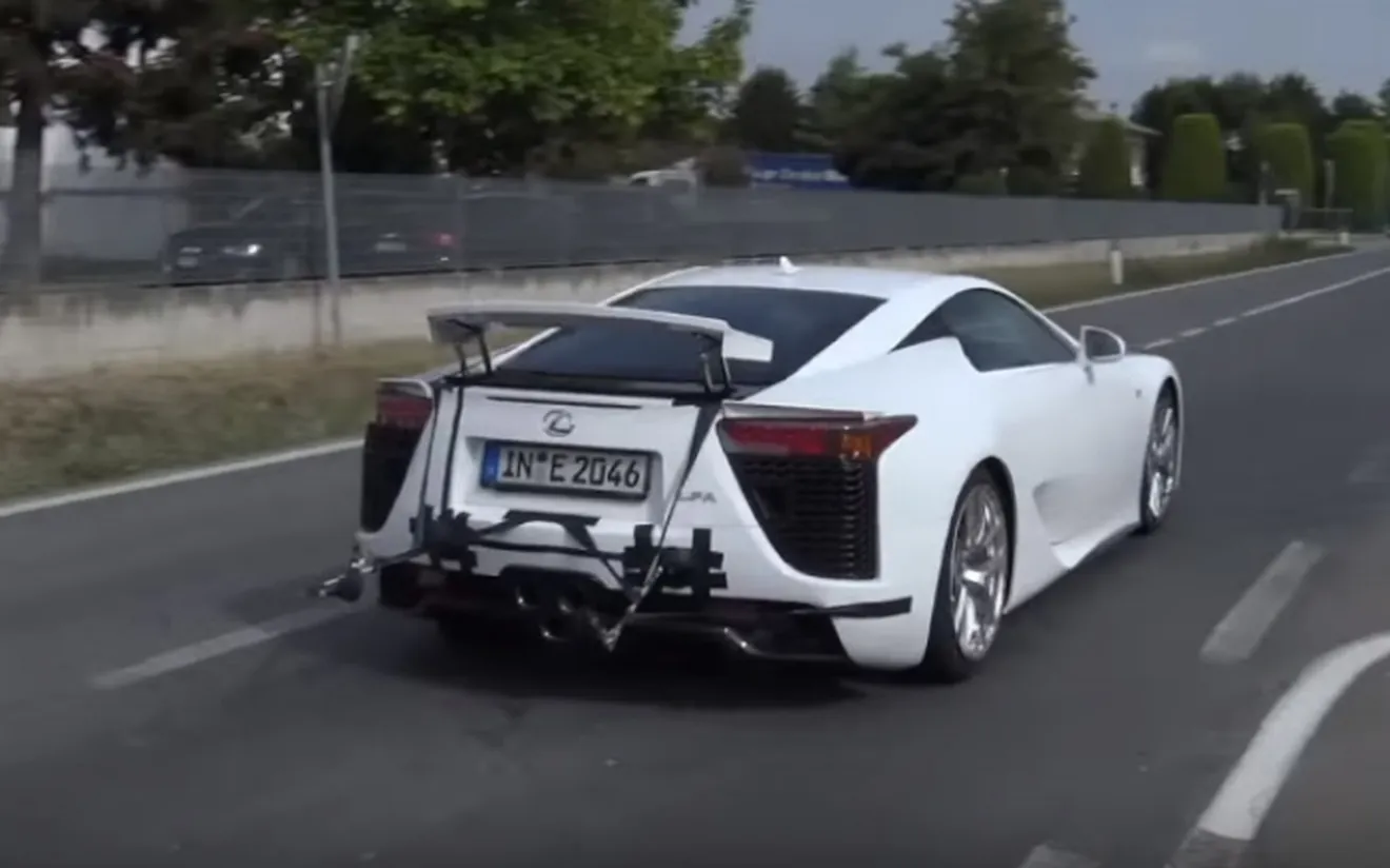 Lamborghini está haciendo test de sonido con un Lexus LFA