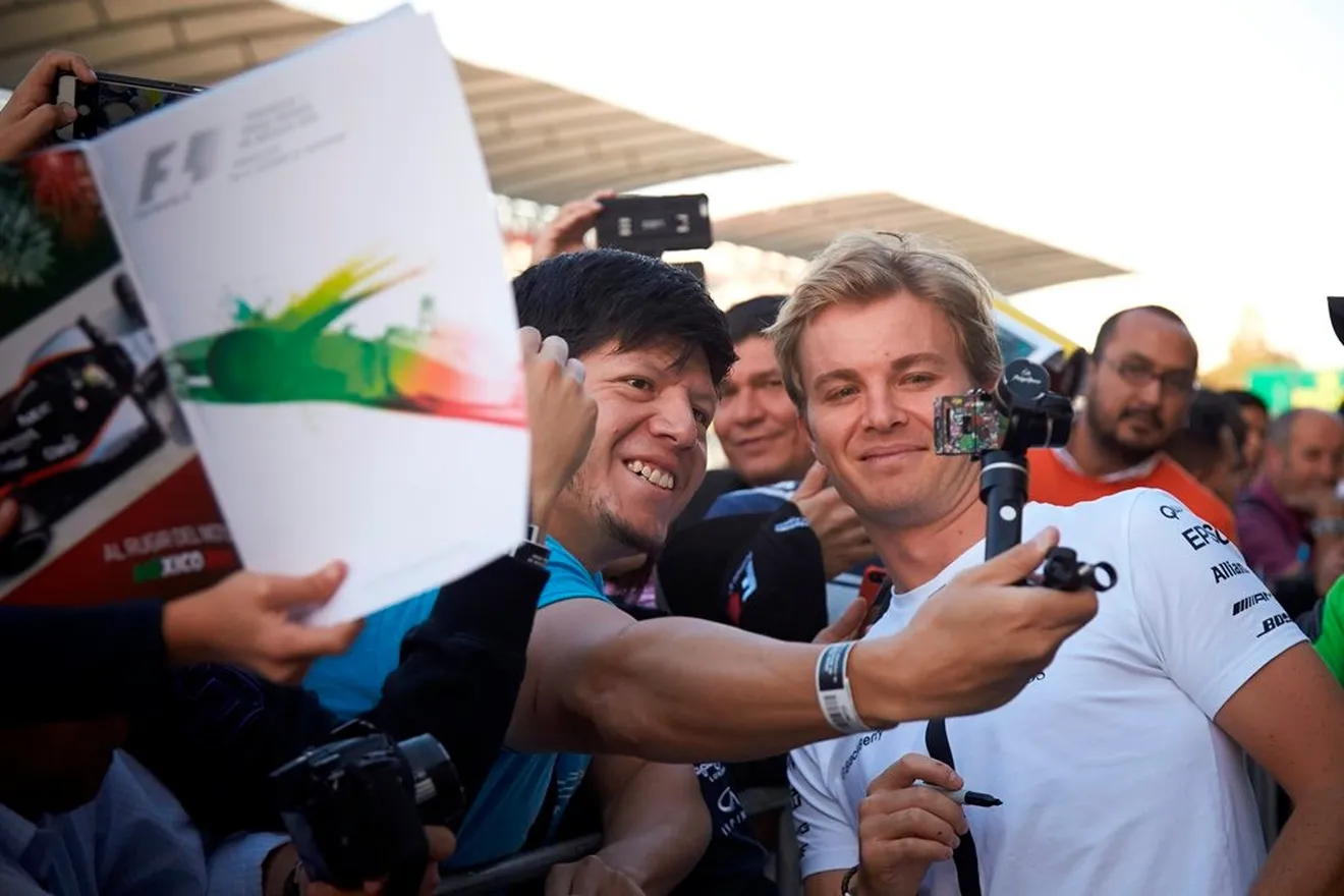Ecclestone, decepcionado con la temporada de Rosberg
