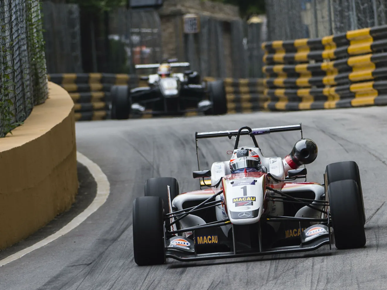 Felix Rosenqvist gana su segundo GP de Macao de F3