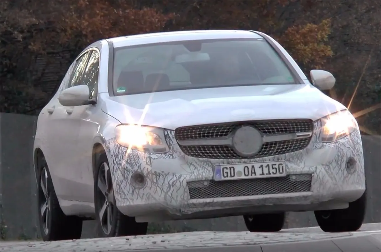 El Mercedes GLC Coupé Plug-in Hybrid 2016 descubierto en fase de pruebas