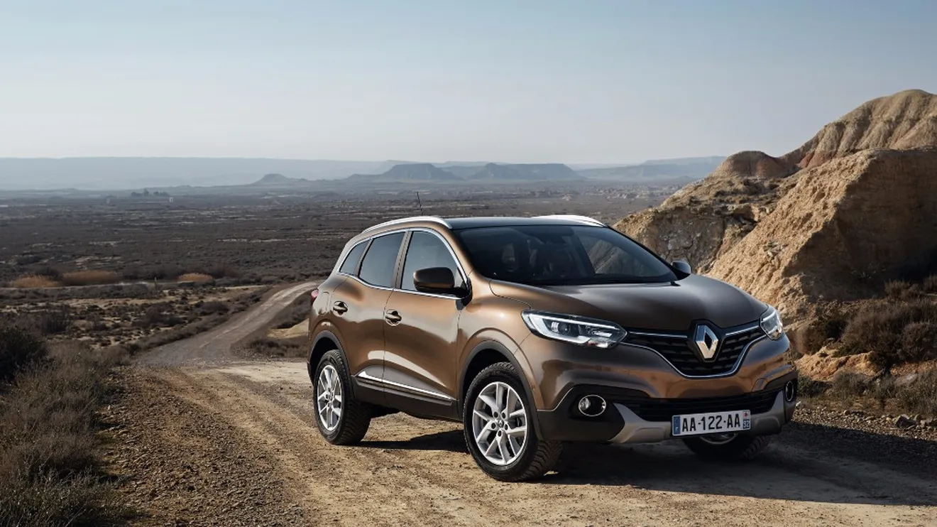 Francia - Octubre 2015: El Renault Kadjar sigue subiendo escalones