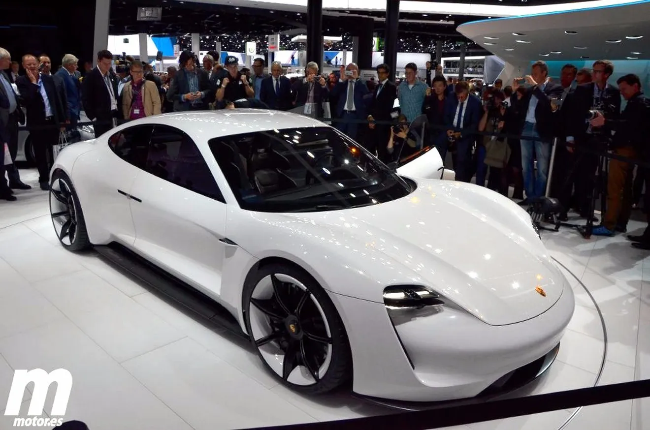 Oficial: El Porsche Mission E 100% eléctrico tiene luz verde para su producción