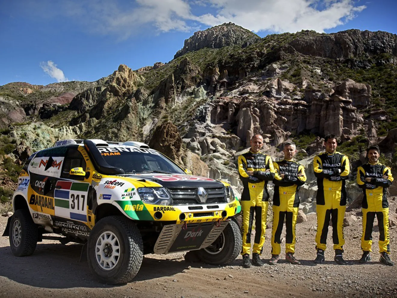 Renault Sport presenta su Duster para el Dakar 2016