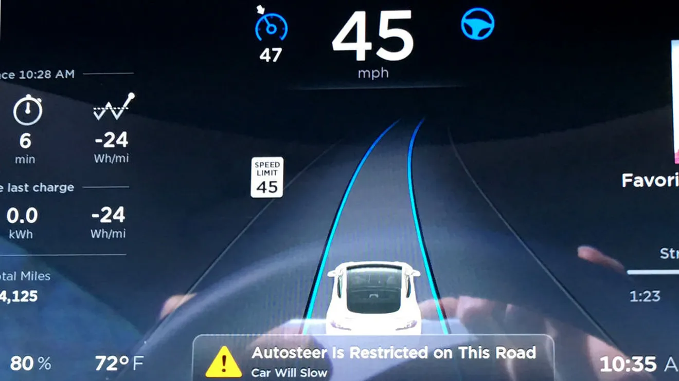 Tesla pondrá restricciones al Autopilot en su próxima actualización