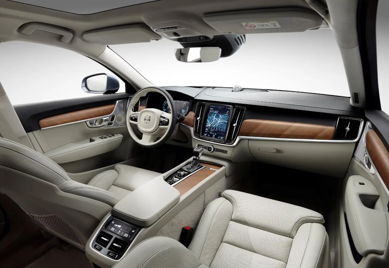 El Volvo S90 descubre los detalles de su interior en video
