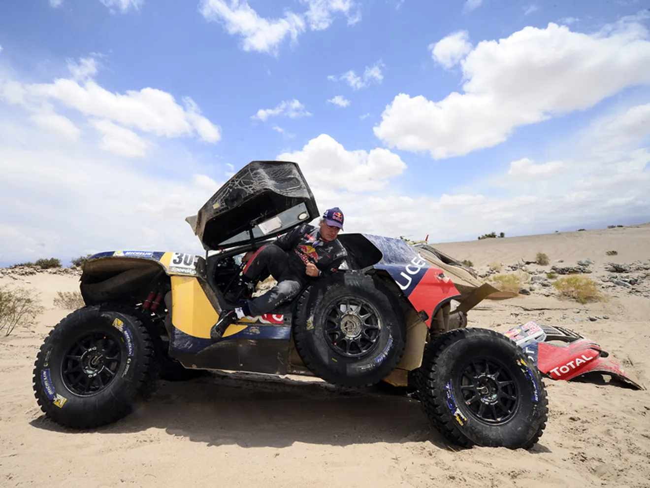 Dakar 2016, etapa 11: Carlos Sainz, el último abandono