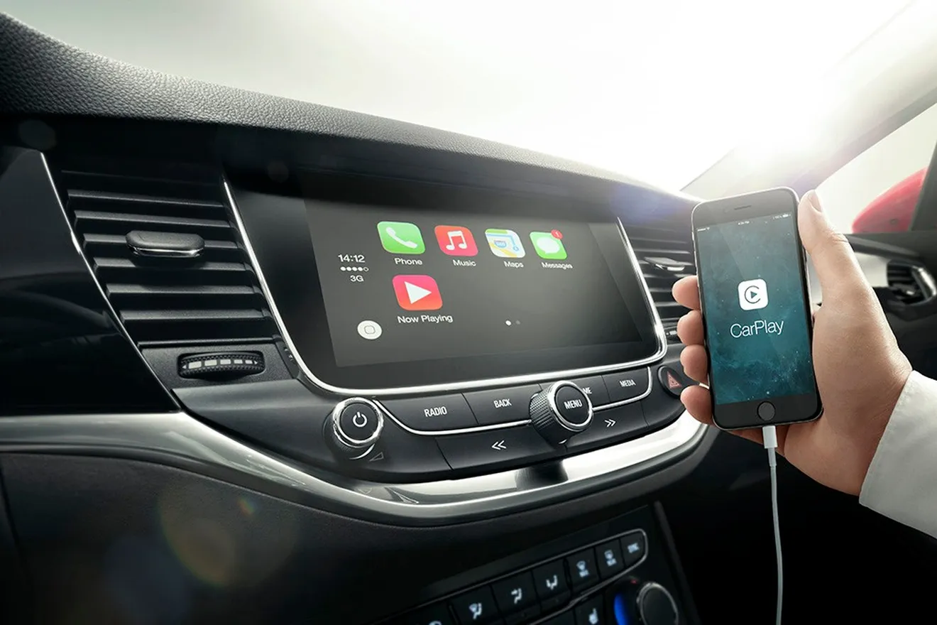 Opel integra Android Auto y Apple CarPlay en sus modelos, comenzando por el Astra