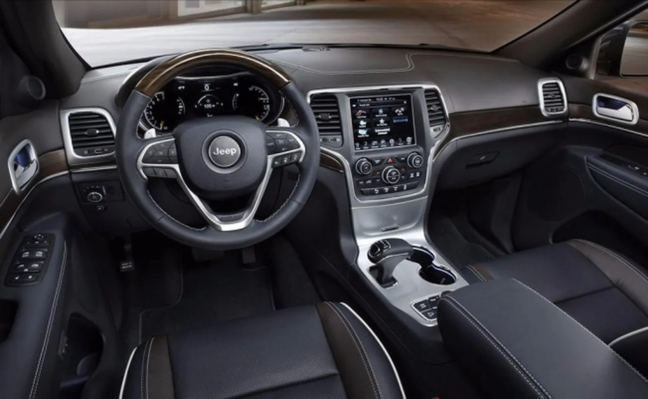 Jeep Grand Cherokee 2015 - interior