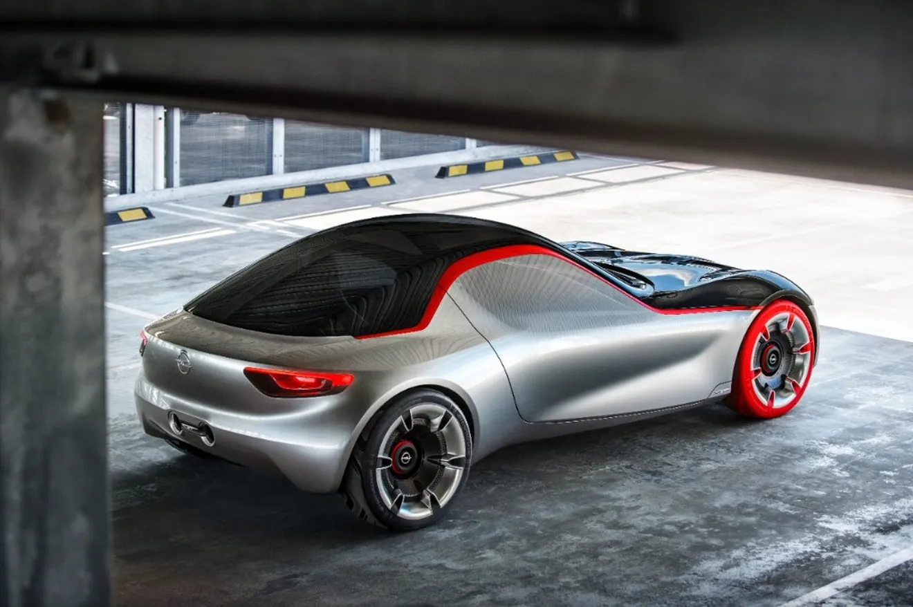 El Opel GT Concept descubre su interior