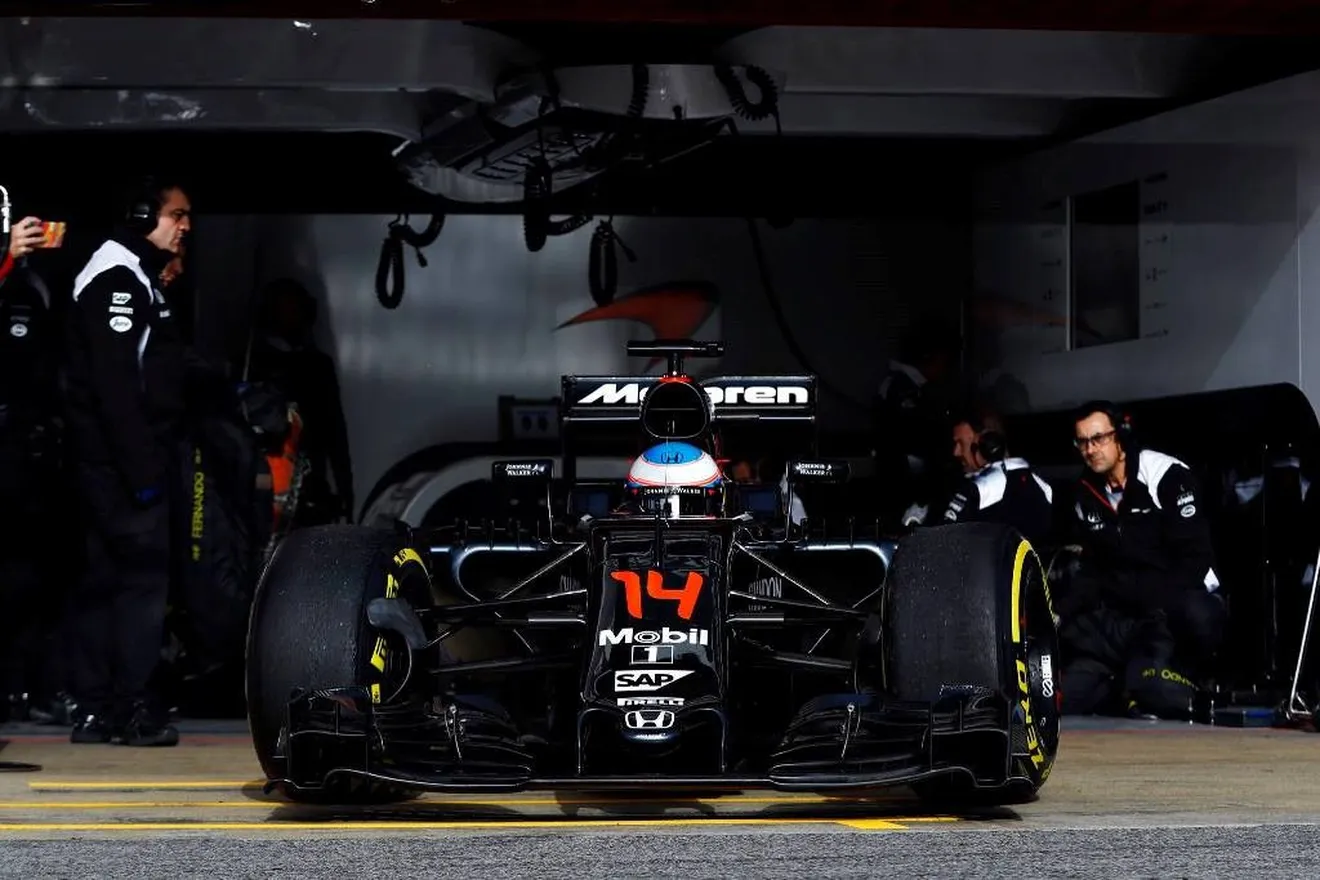 Segundo problema para McLaren: el dañado motor de Alonso era nuevo