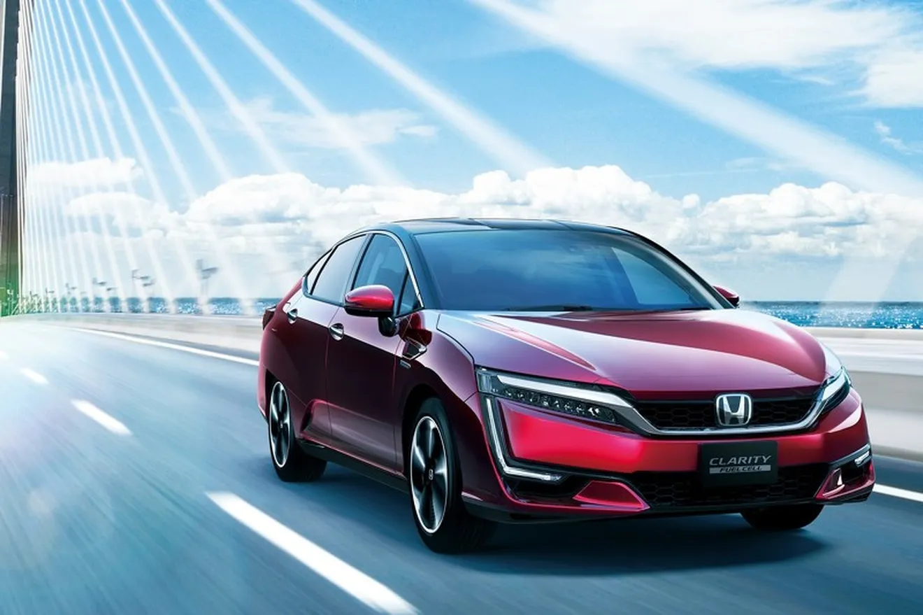 El Honda Clarity Fuel Cell aterriza en Japón homologando 750 km de autonomía