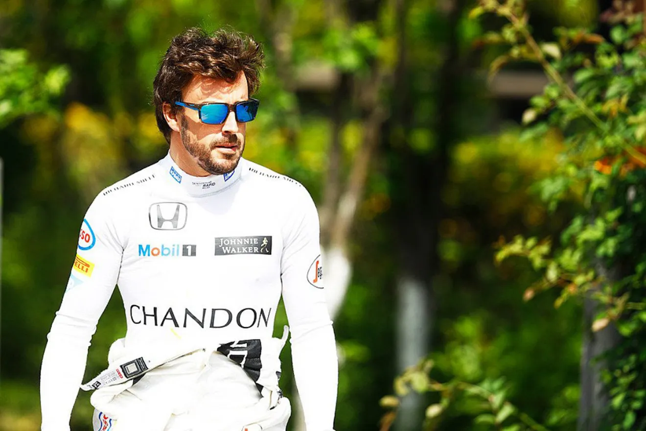 Alonso se queda sin Q3 en China por una bandera roja