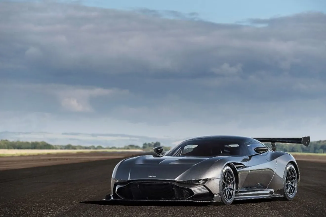 RML legaliza el Aston Martin Vulcan para la calle
