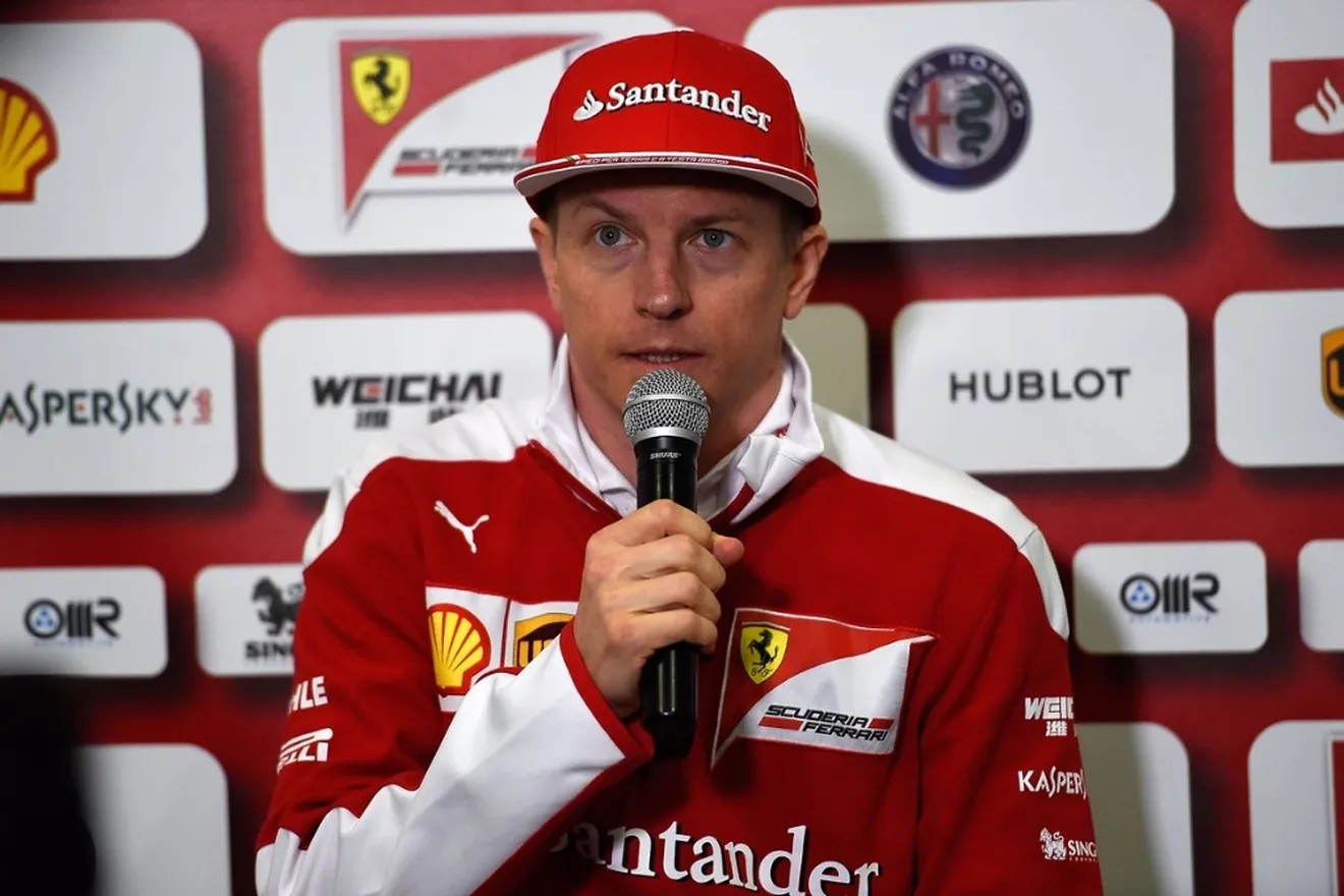 Räikkönen: La gente debe pensar “qué gente tan estúpida, ¿qué están haciendo?”