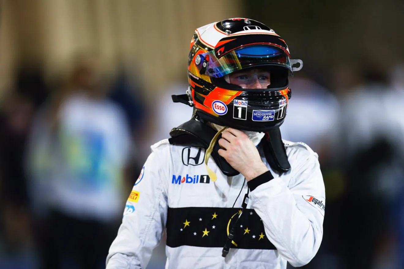 Stoffel Vandoorne suma el primer punto de McLaren en 2016