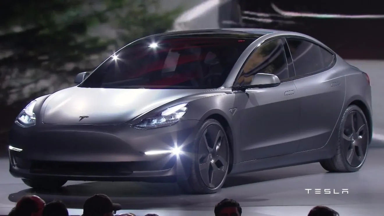 Tesla presenta el Model 3, su coche más asequible hasta la fecha