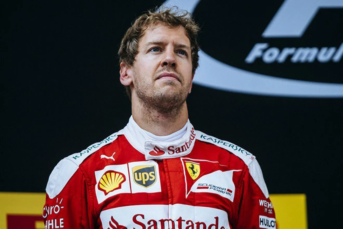 Vettel llama 'loco' a Kvyat en el podio de Shanghai