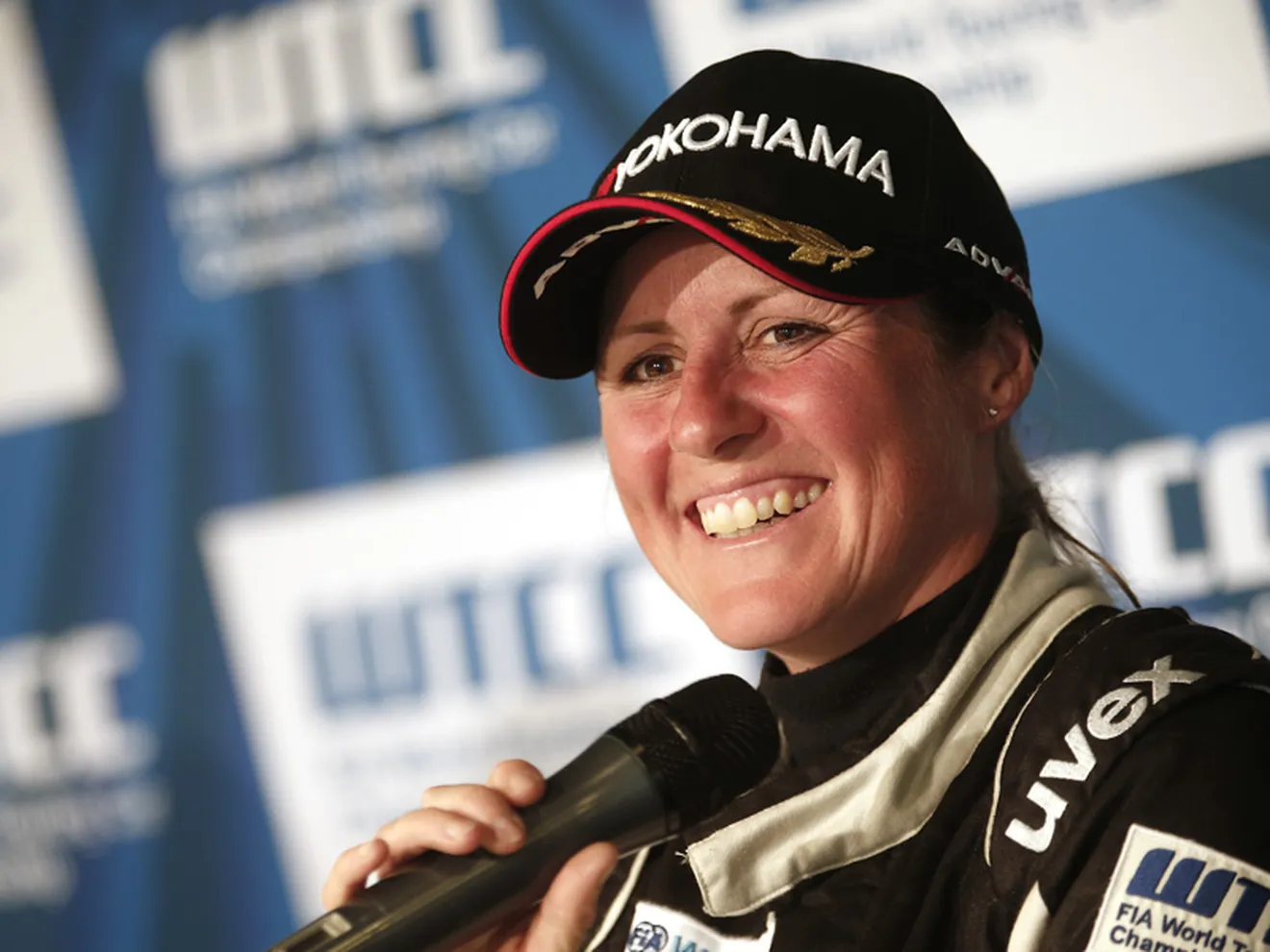 Sabine Schmitz regresa a Nürburgring con el WTCC