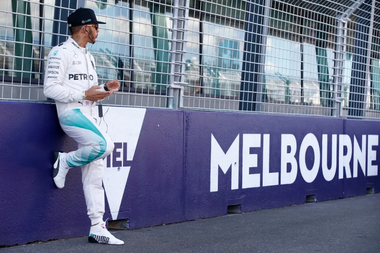 Hamilton se sincera sobre su vida, el peligro en las carreras y su relación con Rosberg
