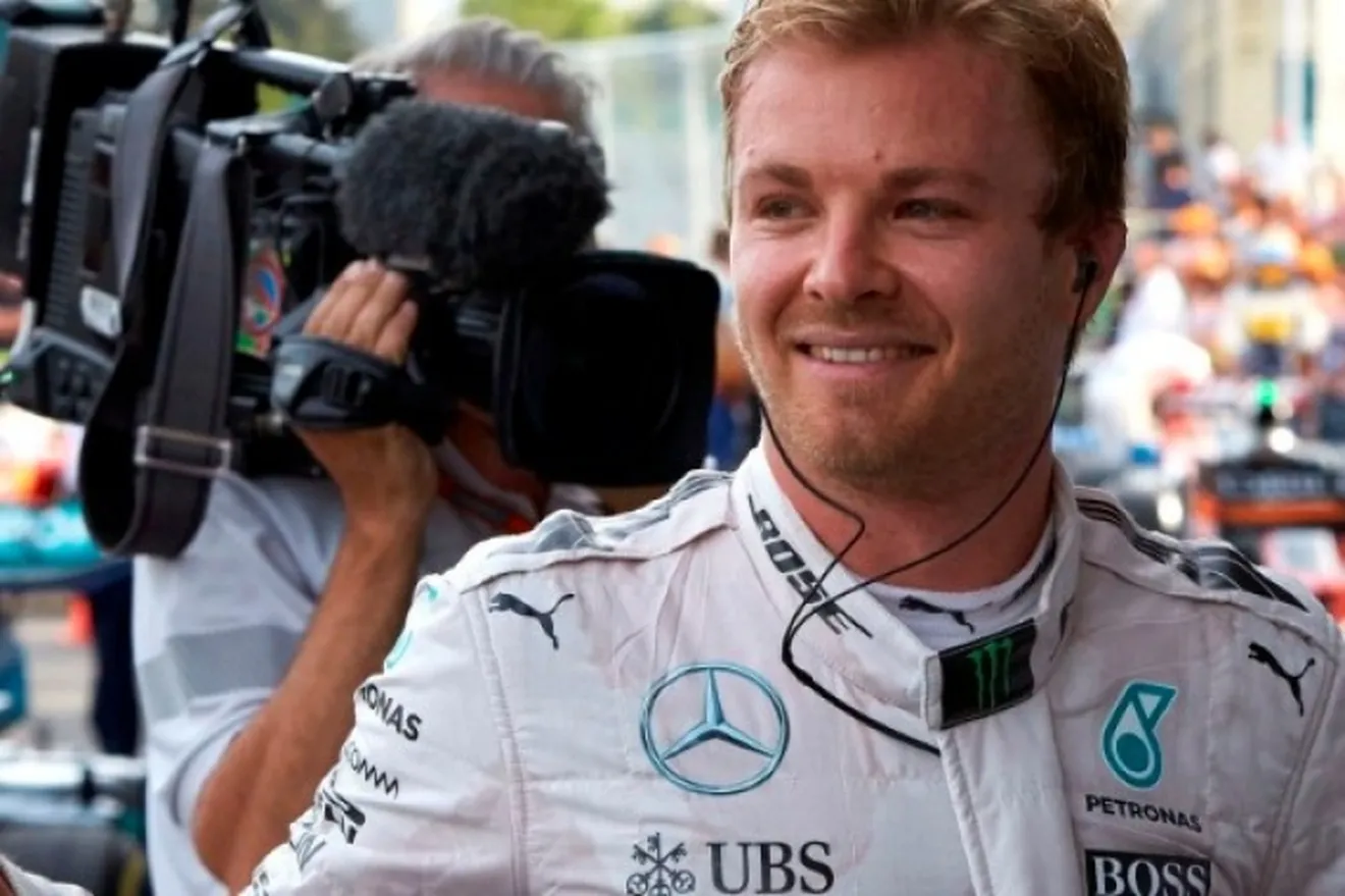 Niki Lauda da por hecho que Nico Rosberg seguirá dos años más en Mercedes
