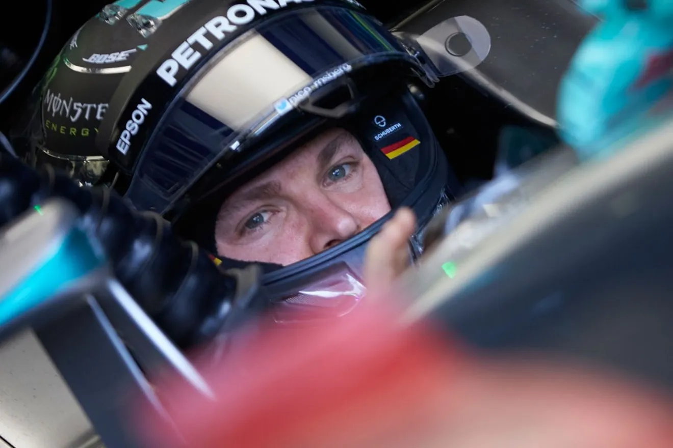 Rosberg estrena las poles de Bakú, con un Hamilton demasiado nervioso