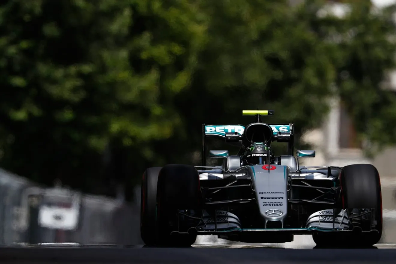 Rosberg toma las calles de Bakú