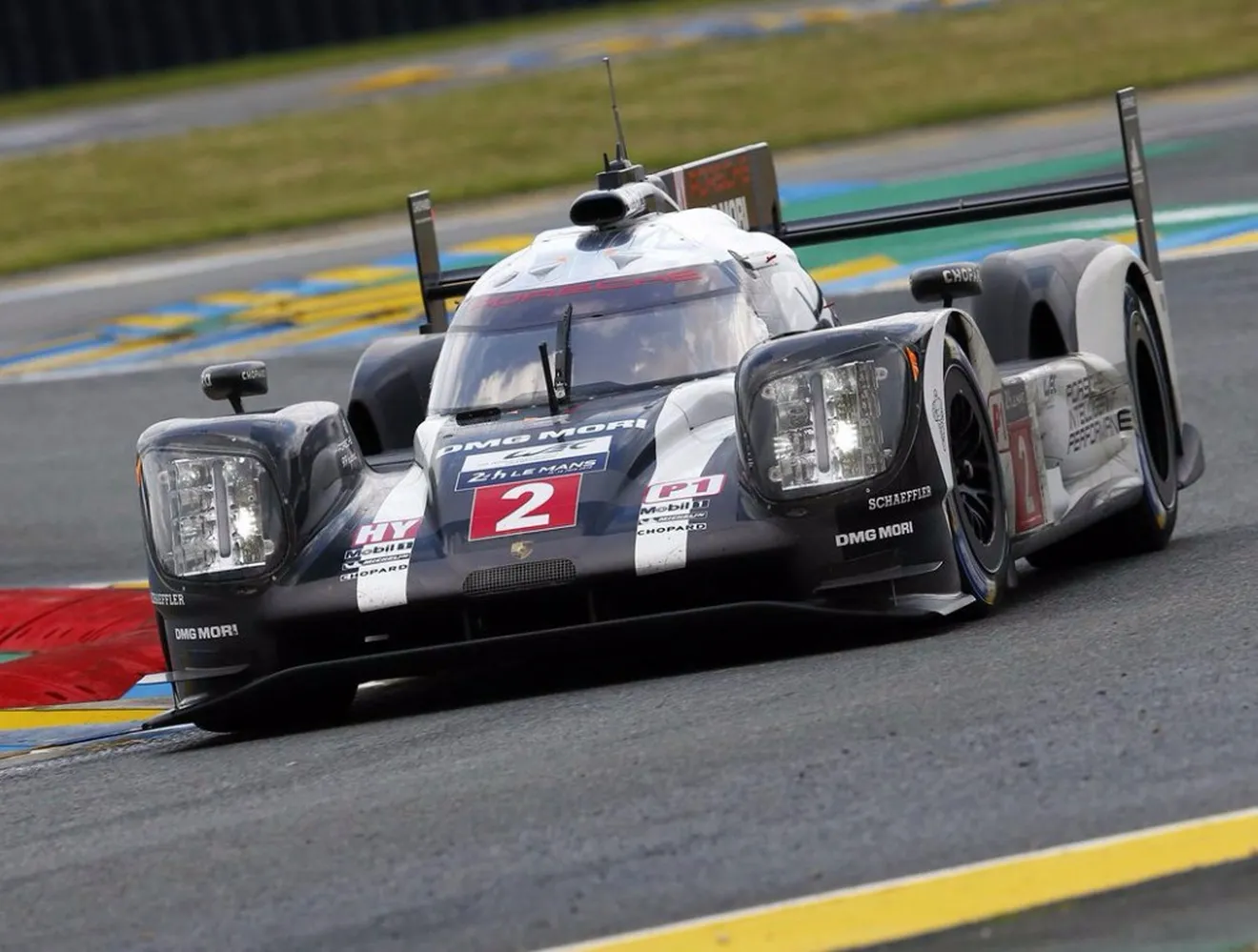 Porsche se lleva las 24 horas de Le Mans por avería de Toyota a cinco minutos del final