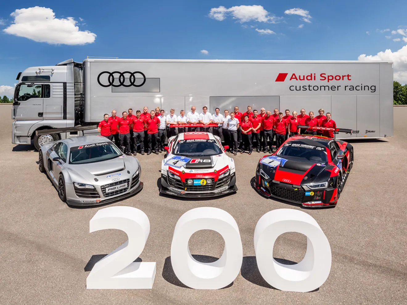 200 unidades del Audi R8 LMS GT3 merecen una celebración
