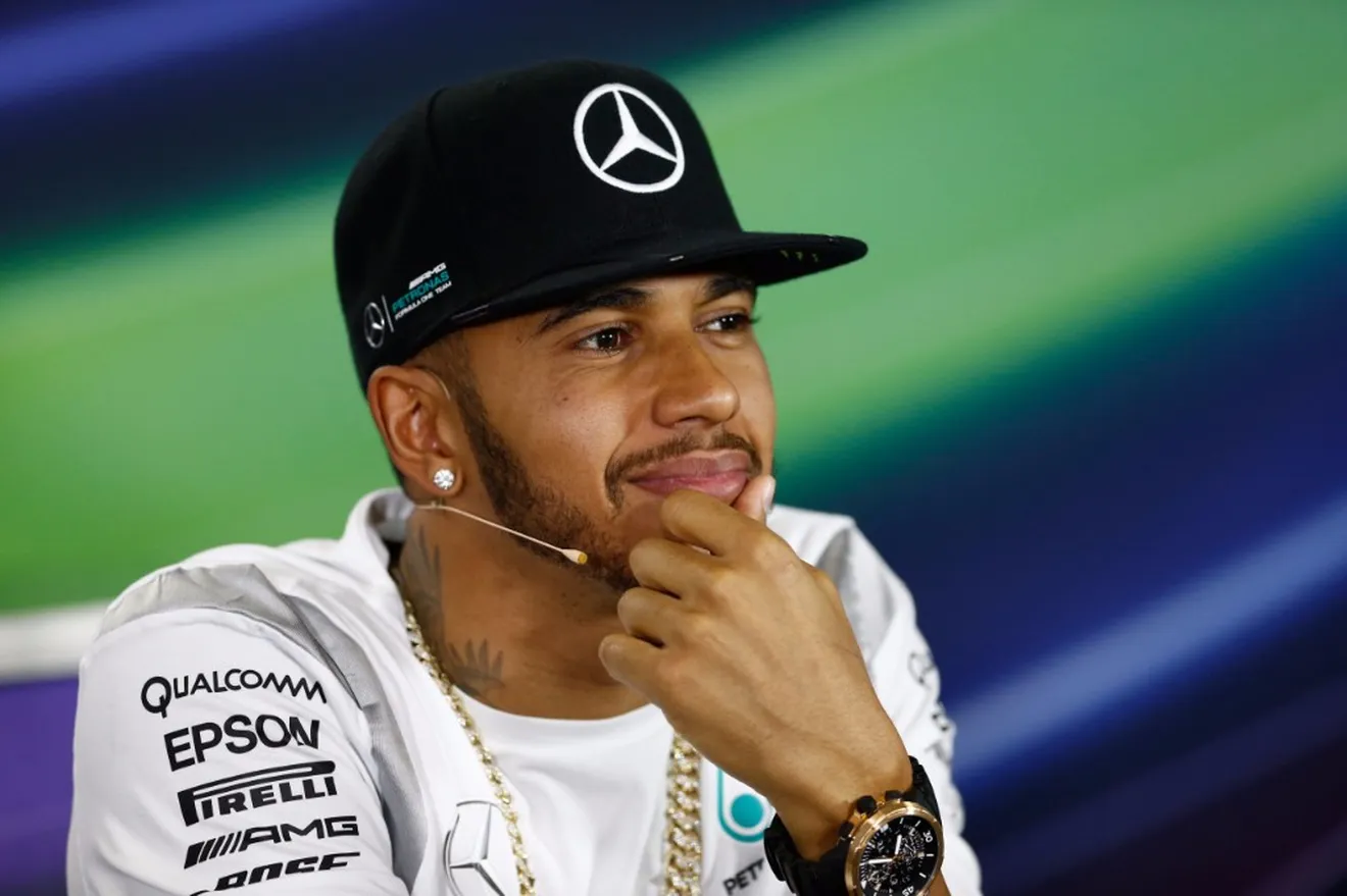 Hamilton: "Somos libres para competir, no cambia nada"