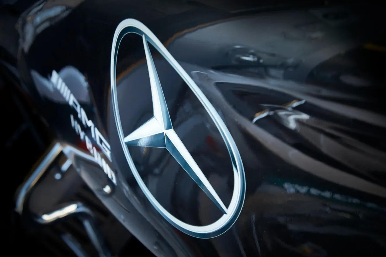 ​Mercedes emplea cinco tokens en mejorar su motor