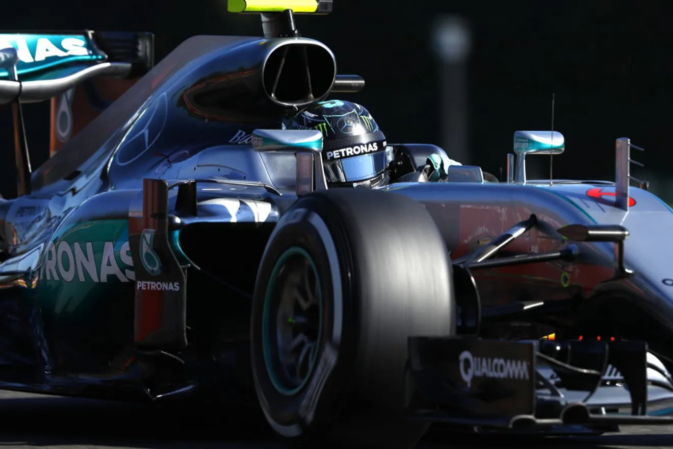 Rosberg y Hamilton, polos opuestos en la parrilla de Spa