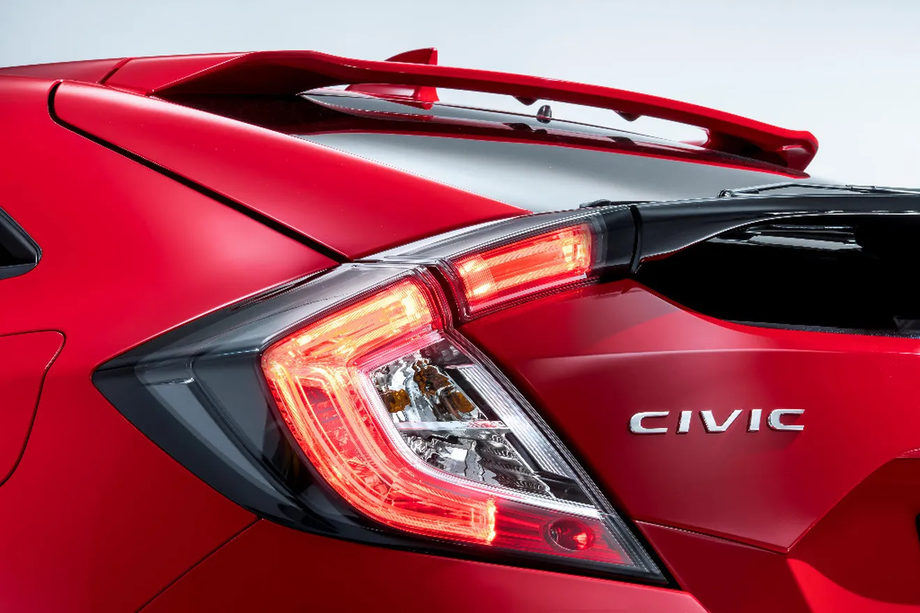 Honda presentará en París los nuevos Civic hatchback y sedán 2017
