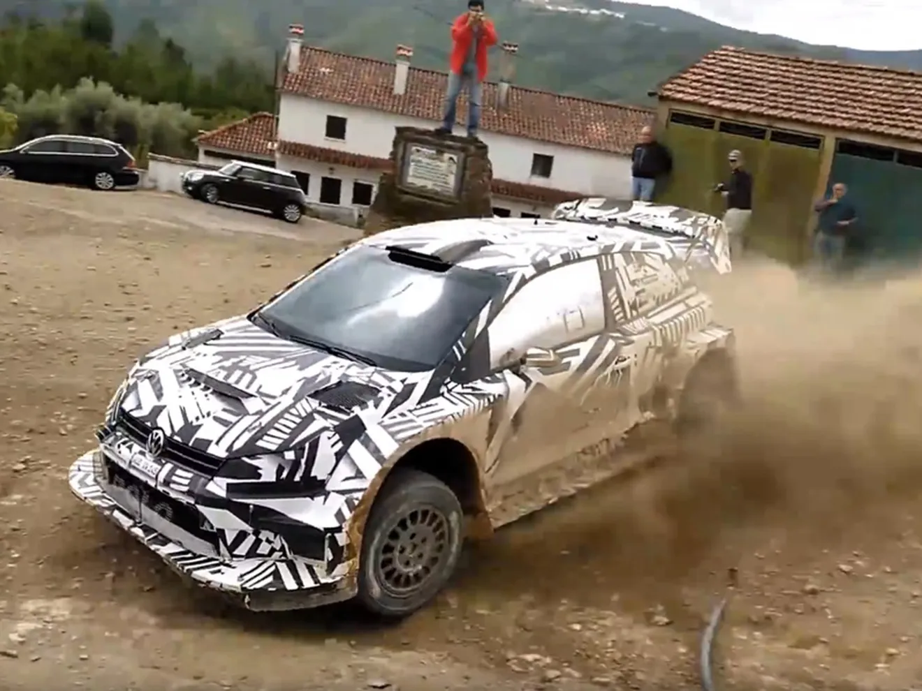 El Volkswagen Polo R WRC 2017 evoluciona en Portugal