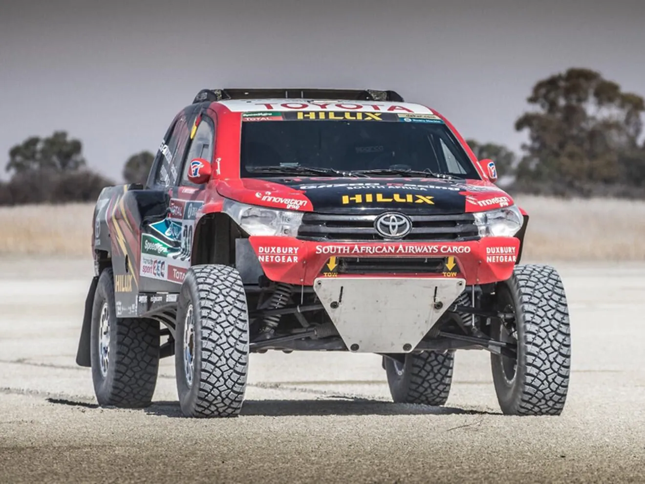 Primeros test de cara al Dakar del Toyota Hilux V8 Evo 