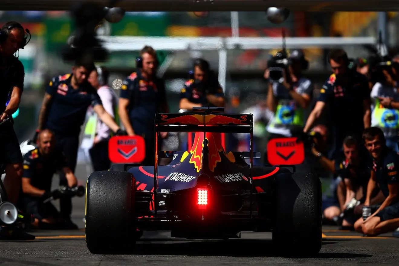 ​Red Bull da por terminado el desarrollo del coche de 2016