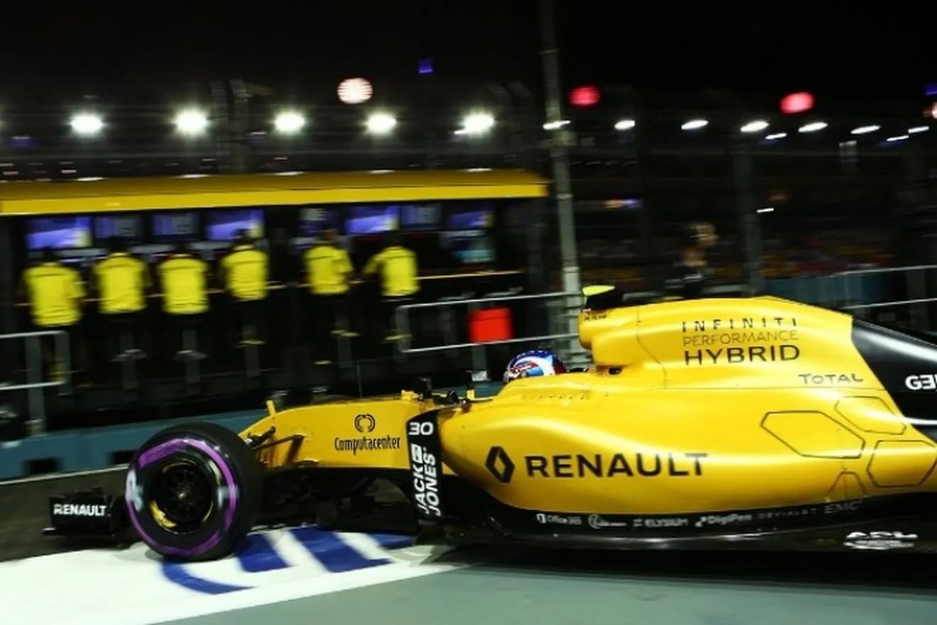 Renault fue "ingenua" en su regreso a Fórmula 1, según Cyril Abiteboul