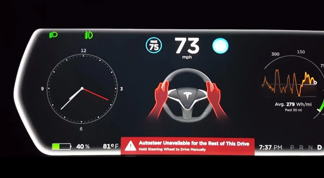 Así es como castiga el Autopilot 8.0 de Tesla a los conductores que no le hacen caso