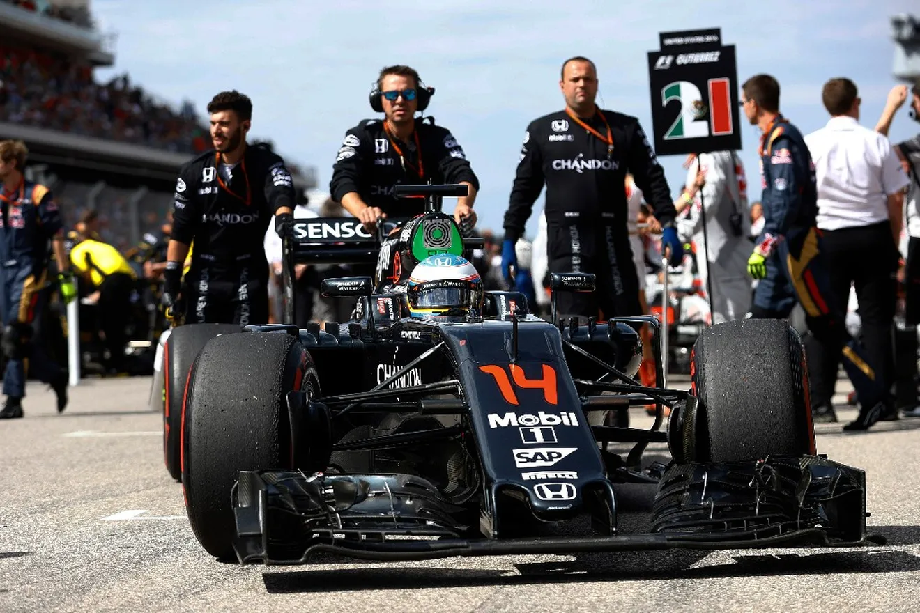 Alonso reitera su fe en McLaren: "Sonreís, pero sé de qué hablo" 
