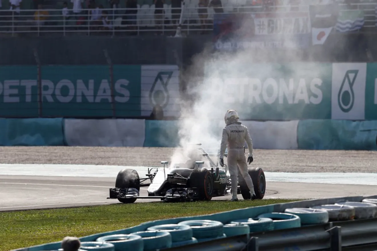 Hamilton y Rosberg llegan a Japón en igualdad de motores