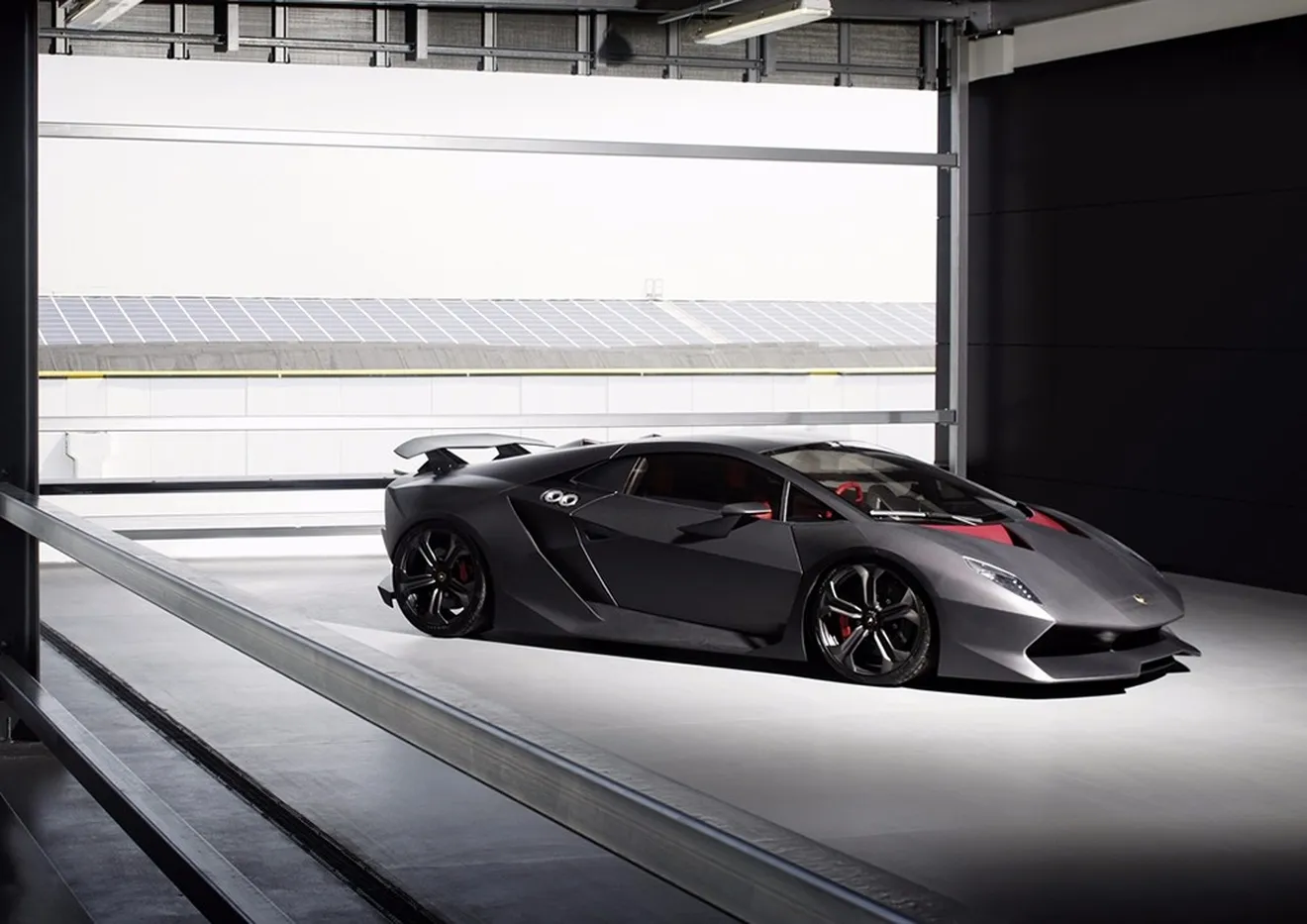 ¿Te sobran 2,7 millones de euros? Puedes comprar un Lamborghini Sesto Elemento