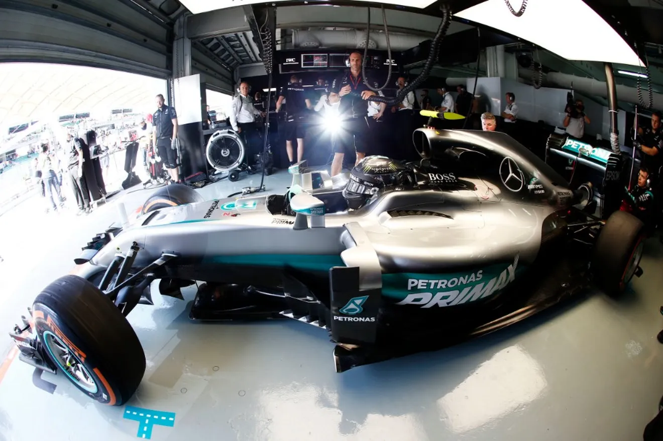 ​Rosberg manda y Alonso sufre un pequeño accidente