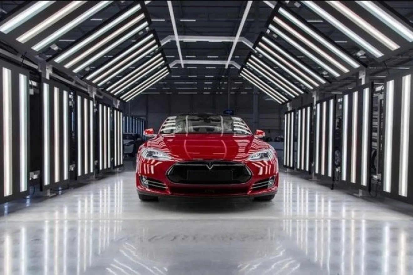 Tesla Motors anuncia una sorprendente presentación para el día 17