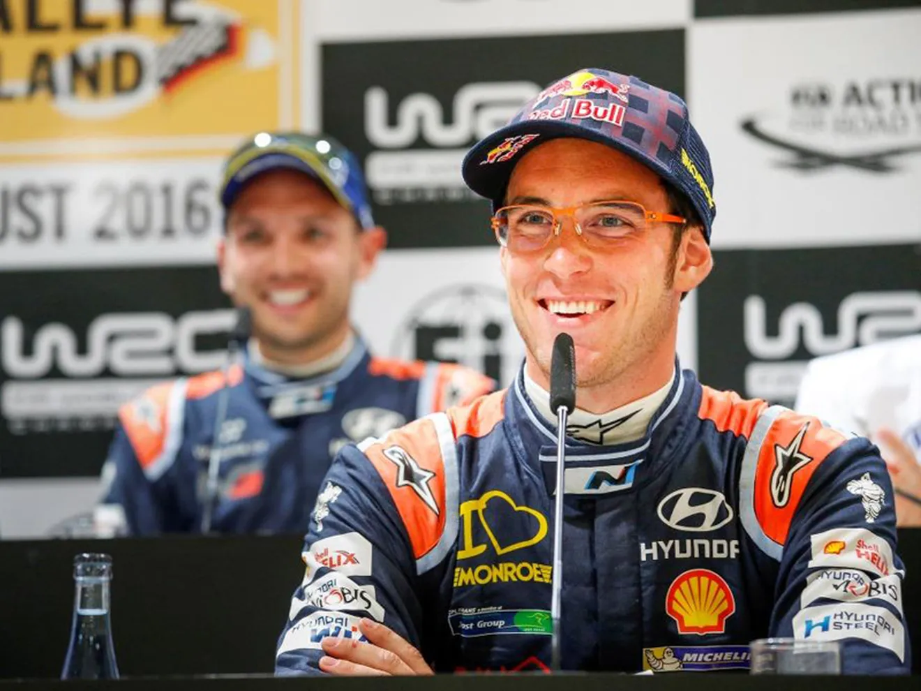 Thierry Neuville seguirá con Hyundai en el WRC hasta 2018