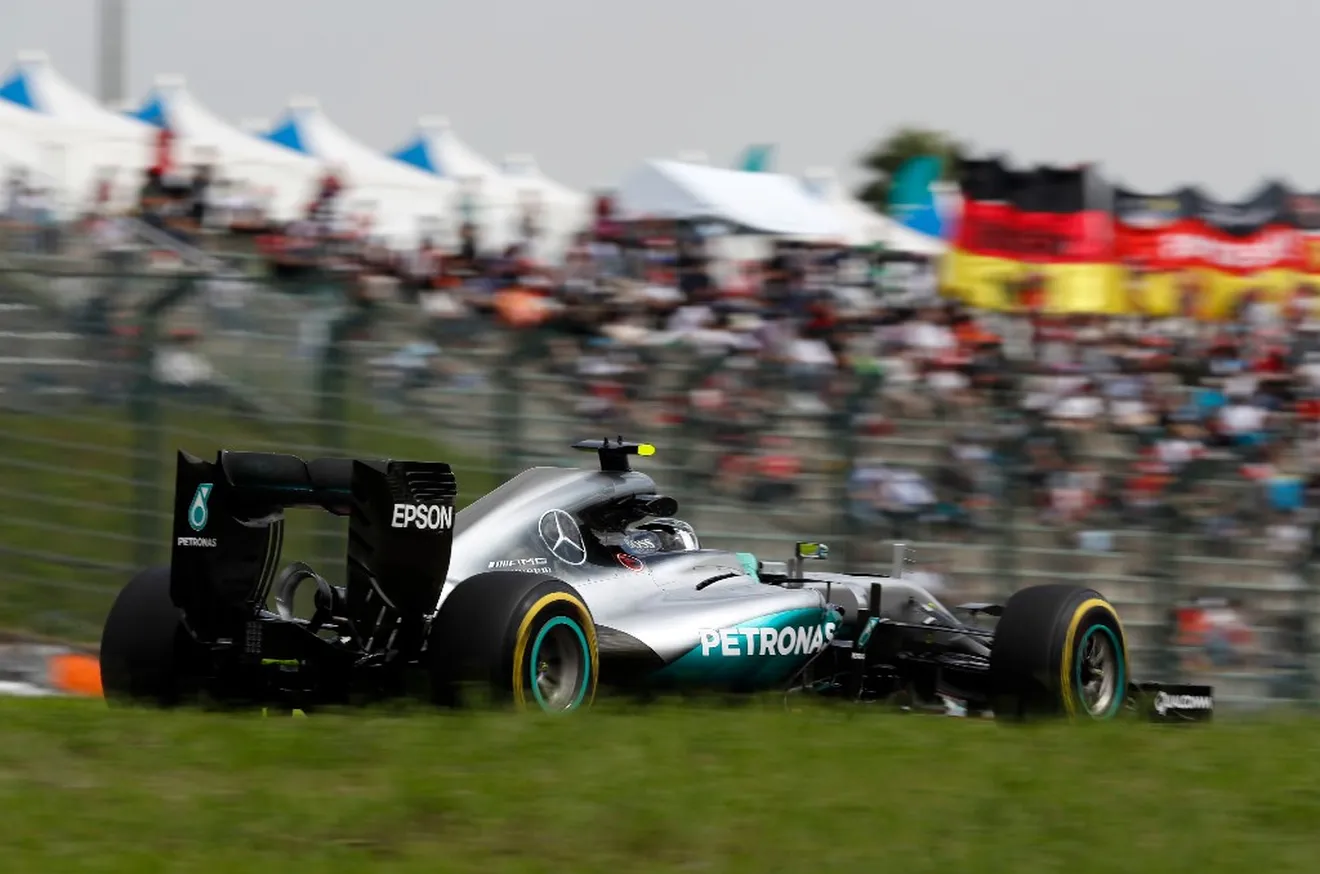 Mercedes gana el campeonato y Rosberg acaricia el suyo