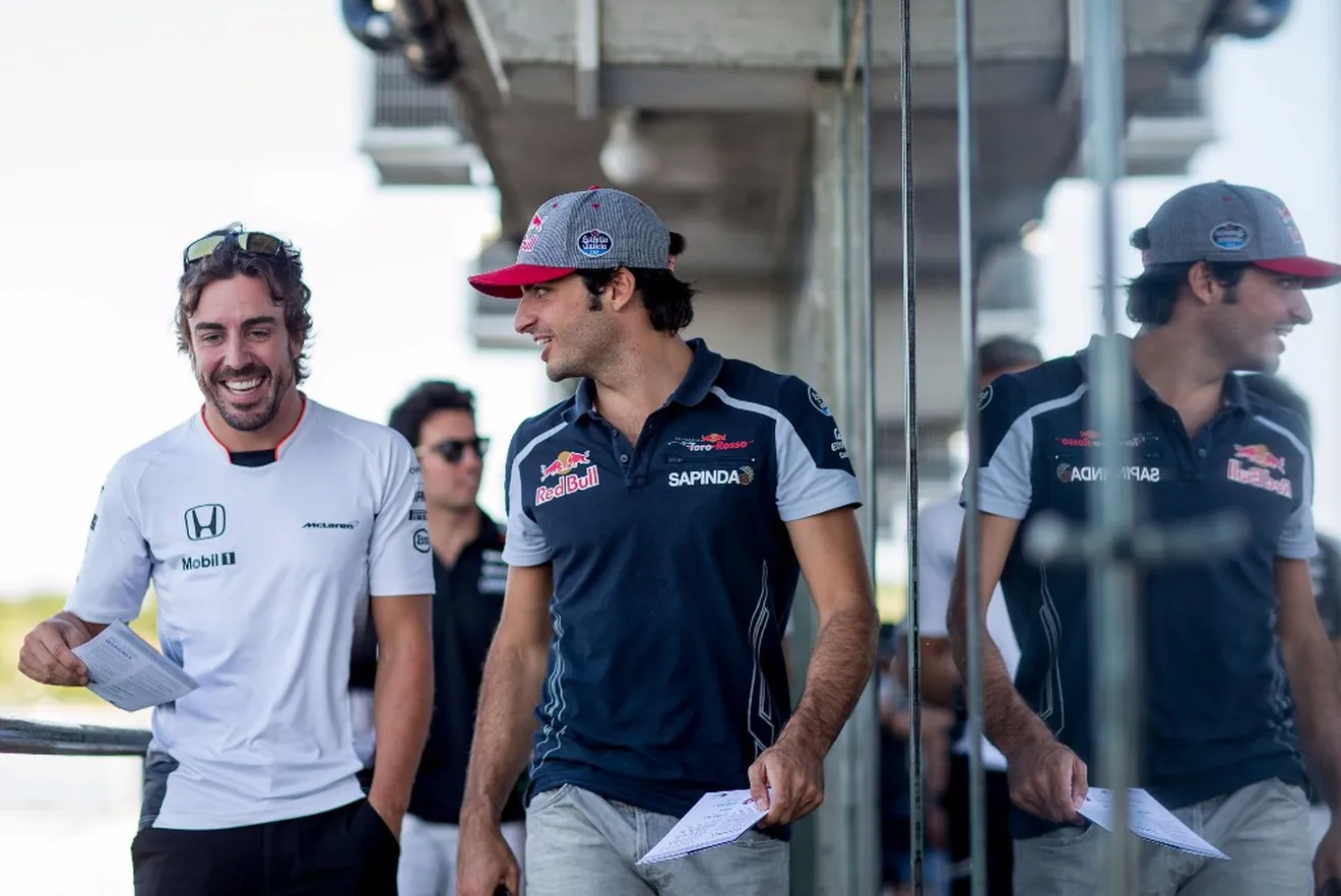 Alonso a Sainz: "Aunque te quiero mucho, la próxima vez me voy contra ti"