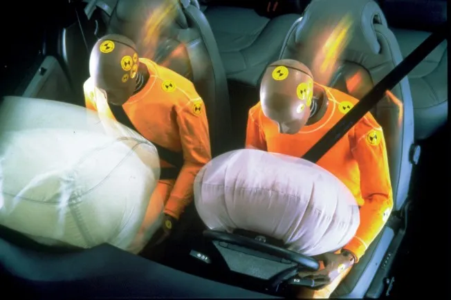 Próxima llamada a revisión de cinturones de seguridad y airbags de Autoliv