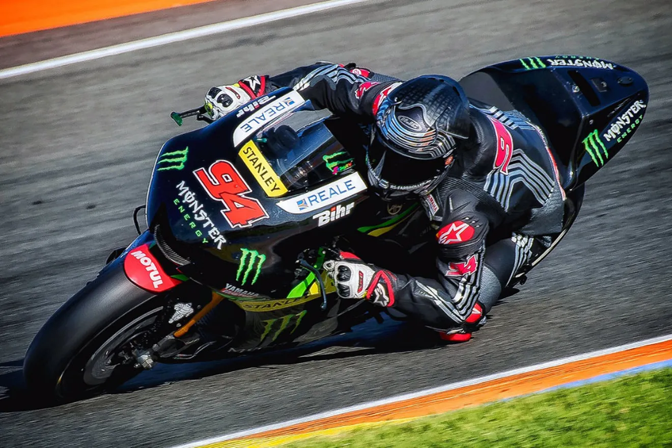 Los pilotos de MotoGP tendrán más neumáticos en 2017