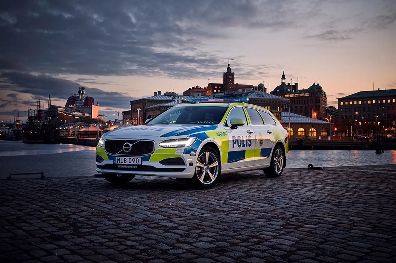 La policía sueca es la primera en usar el nuevo Volvo V90 como vehículo policial