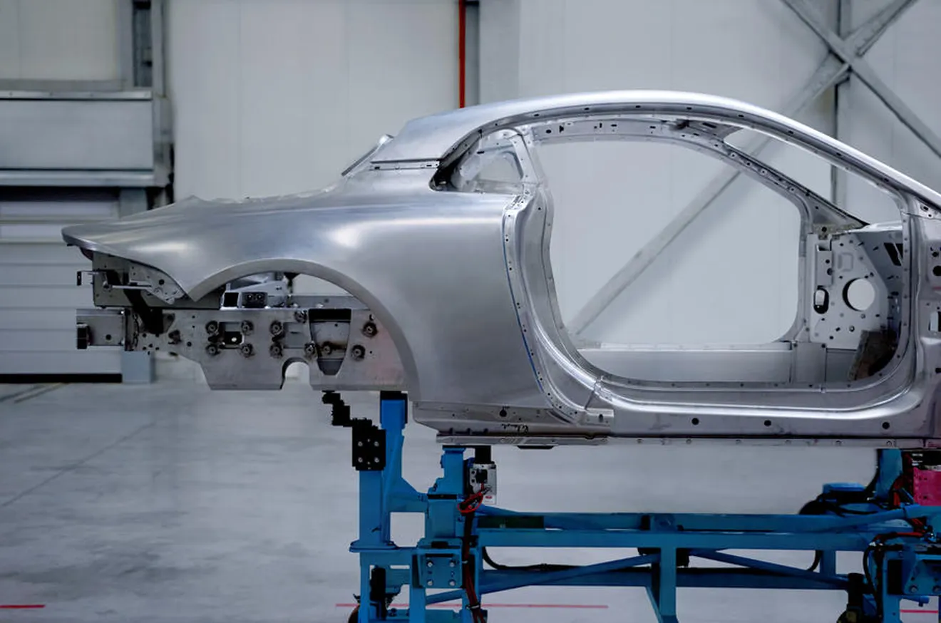 Alpine revela las imágenes de la carrocería y paneles de aluminio del AS1