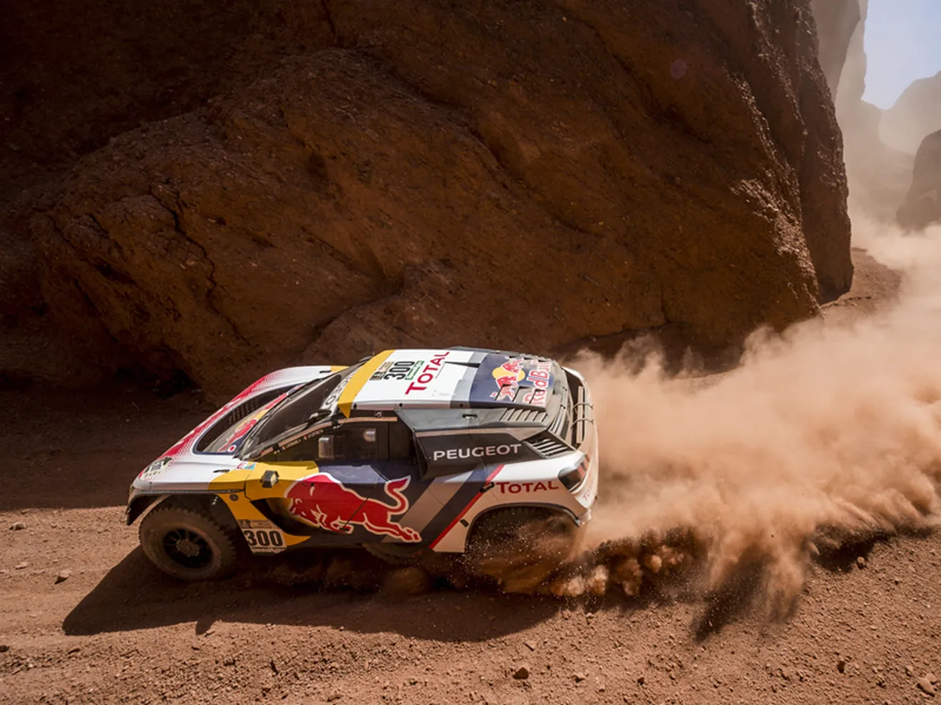 Dakar 2017, etapa 3: Triplete de Peugeot, drama en Toyota